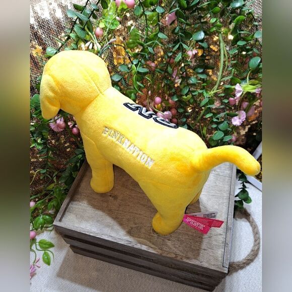 NWOT Victoria Secret Pink Nation Dog 2018 - Picture 6 of 16